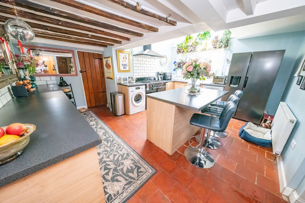 2 Fishers Hill